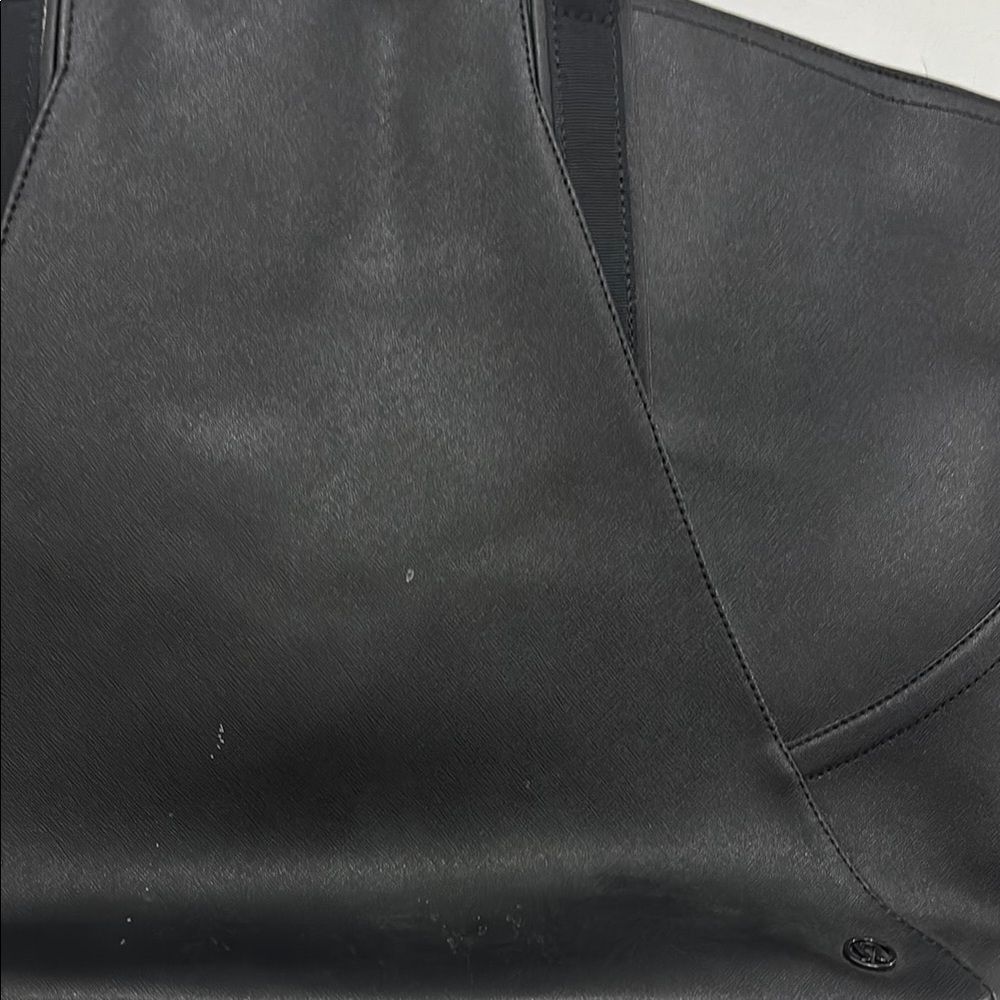 Lululemon bag - Picture 2 of 5